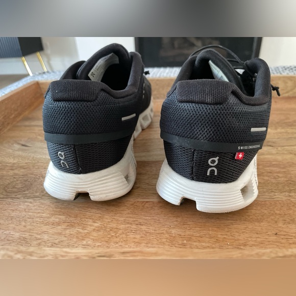 ON Cloud Running Shoes Womens Size 9.5 Black White Comfort - Picture 6 of 9